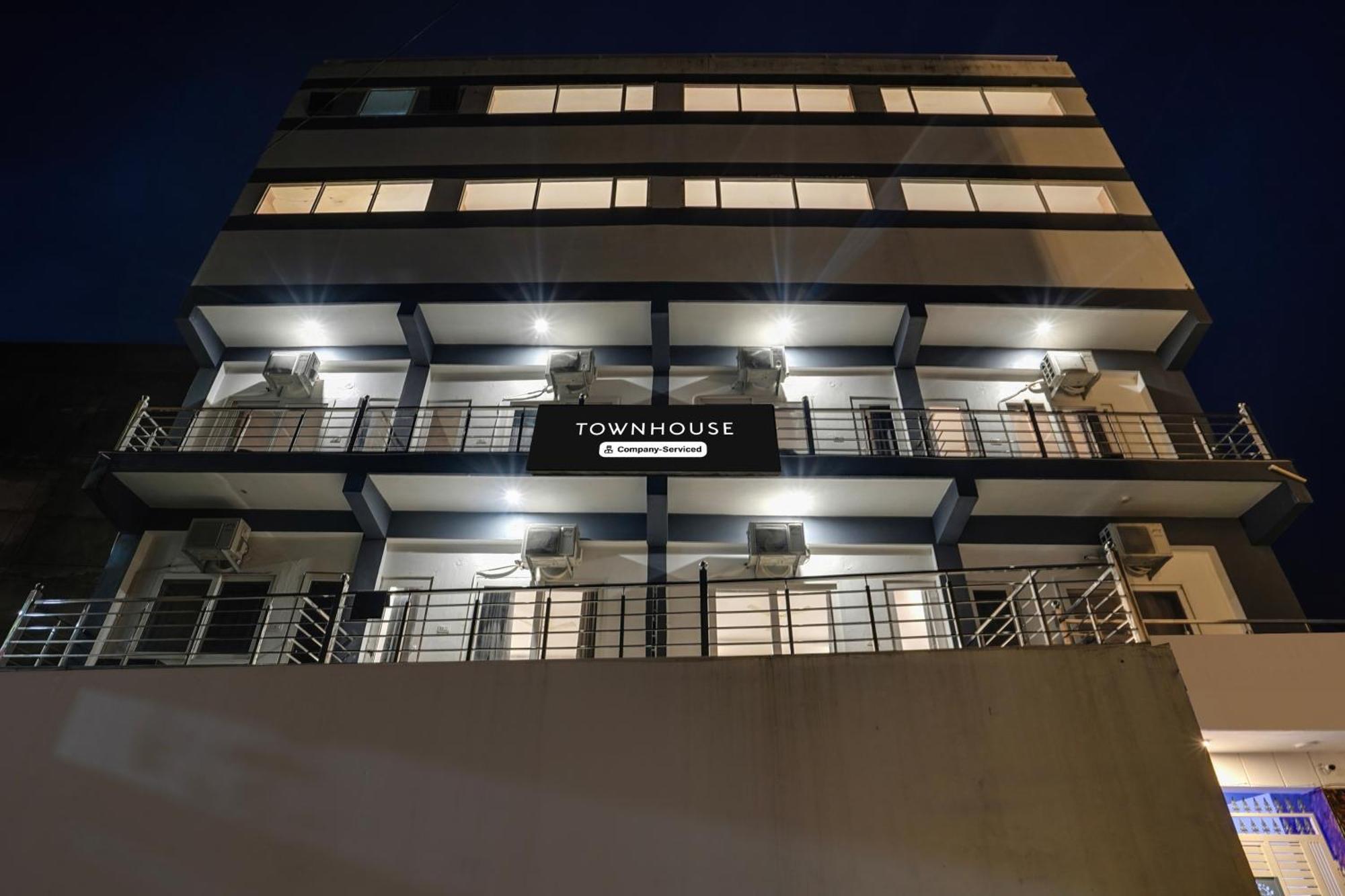 Super Townhouse Tapovan Экстерьер фото