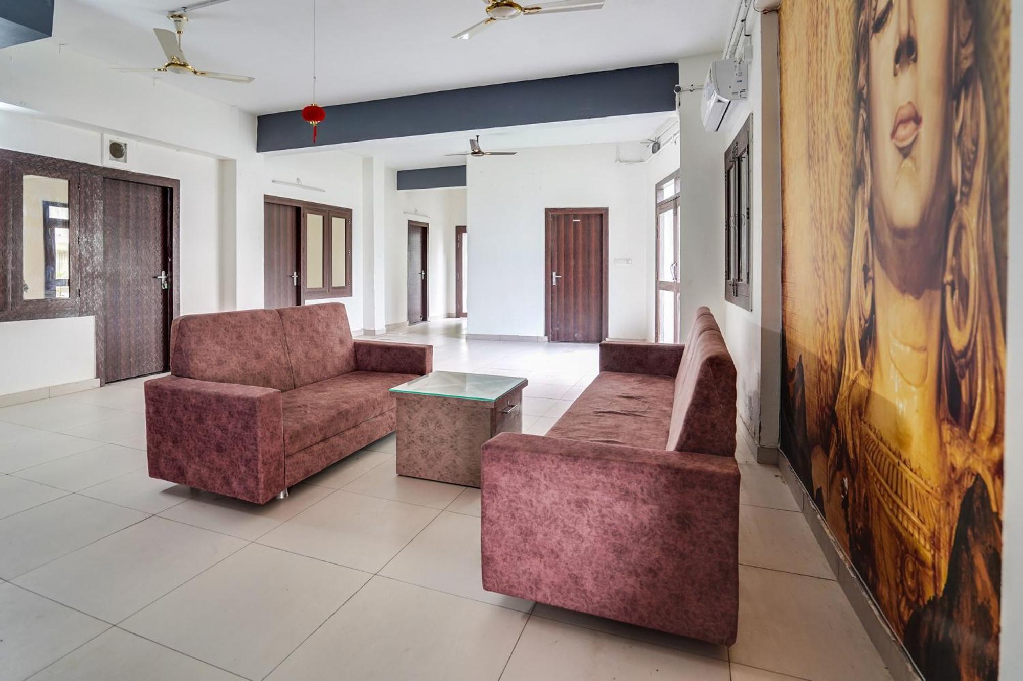 Super Townhouse Tapovan Экстерьер фото